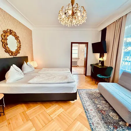 Hotel --villa Am Stadtpark-- *