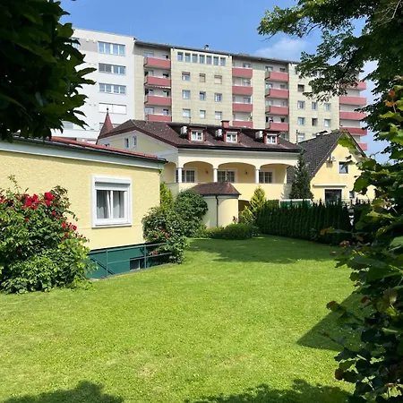 --villa Am Stadtpark-- Hotel Vöcklabruck